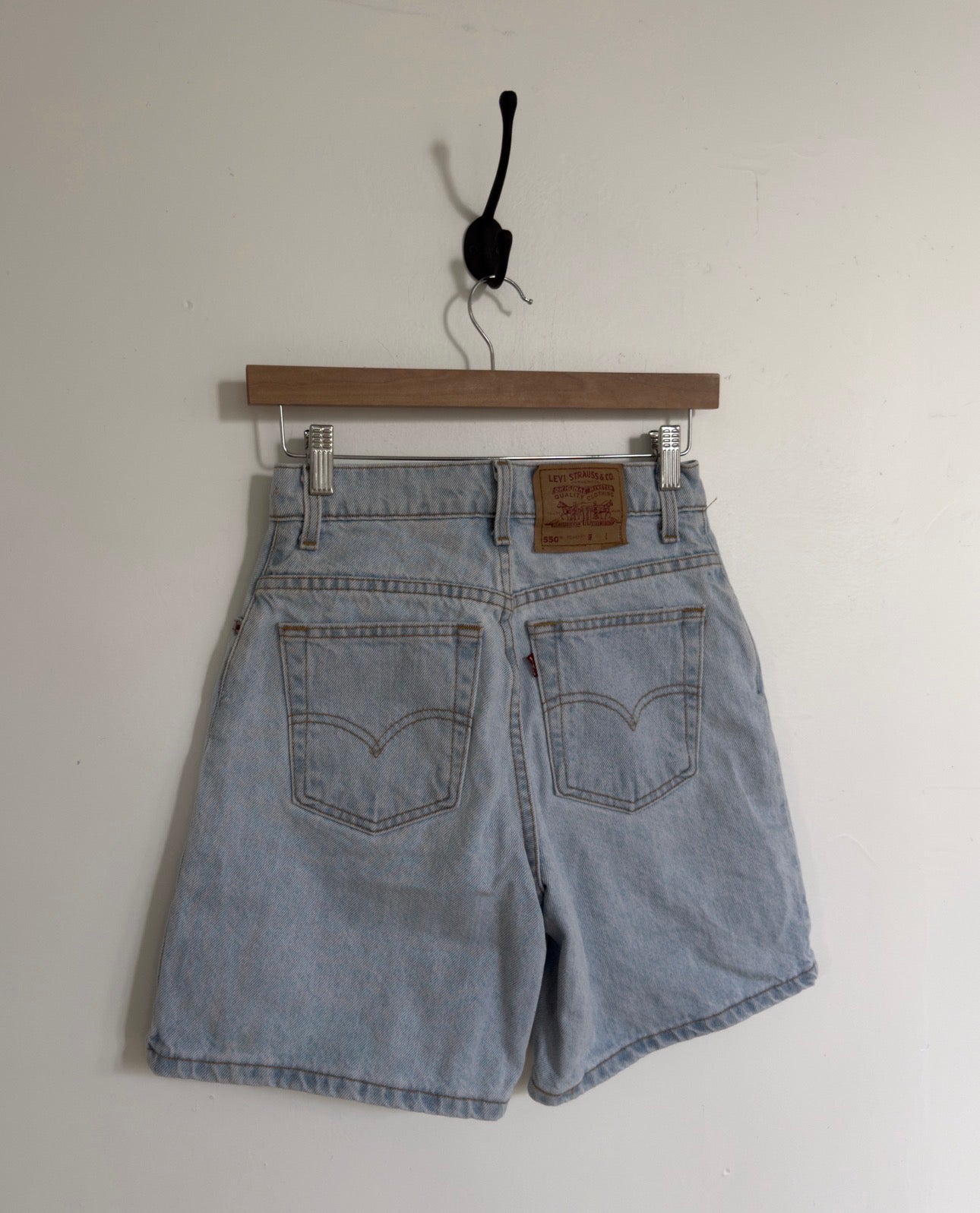 Levi's 550 Relaxed Fit Shorts | 26