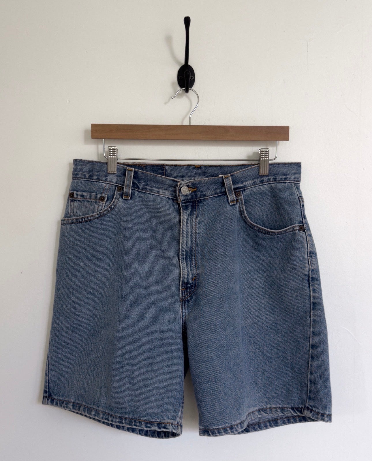 Levi's 550 Relaxed Fit Shorts | 32